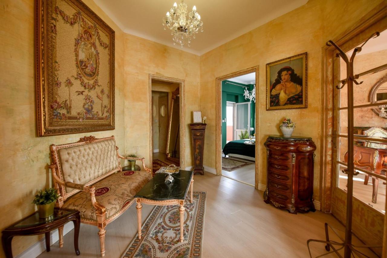 Baroque Splendor: Breathtaking Views & Design Leilighet Bucureşti Eksteriør bilde